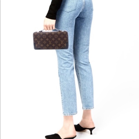 Louis Vuitton Monogram Daily Organizer Wallet - Picture 2 of 16